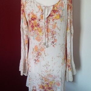 Lovestitch Stroll along the beach,smell the flower